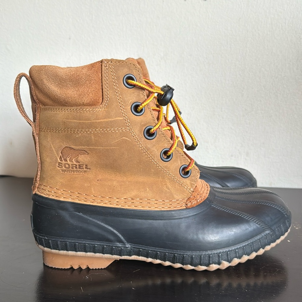 Sorel Waterproof Women Size 6 Out N About Brown Leather Lace Up Duck Rain Boots